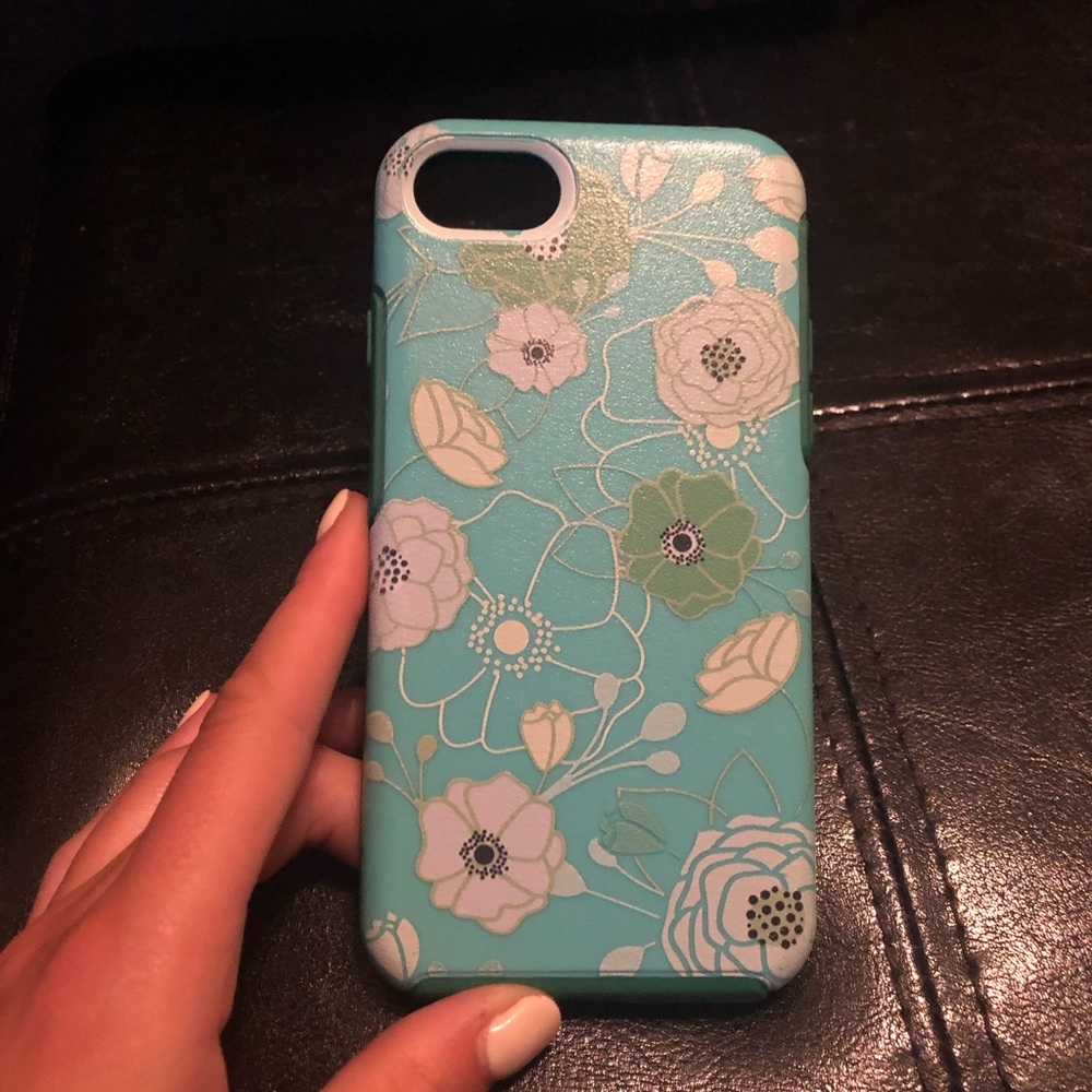 iPhone 8/7/6s/6 blue/green flower case